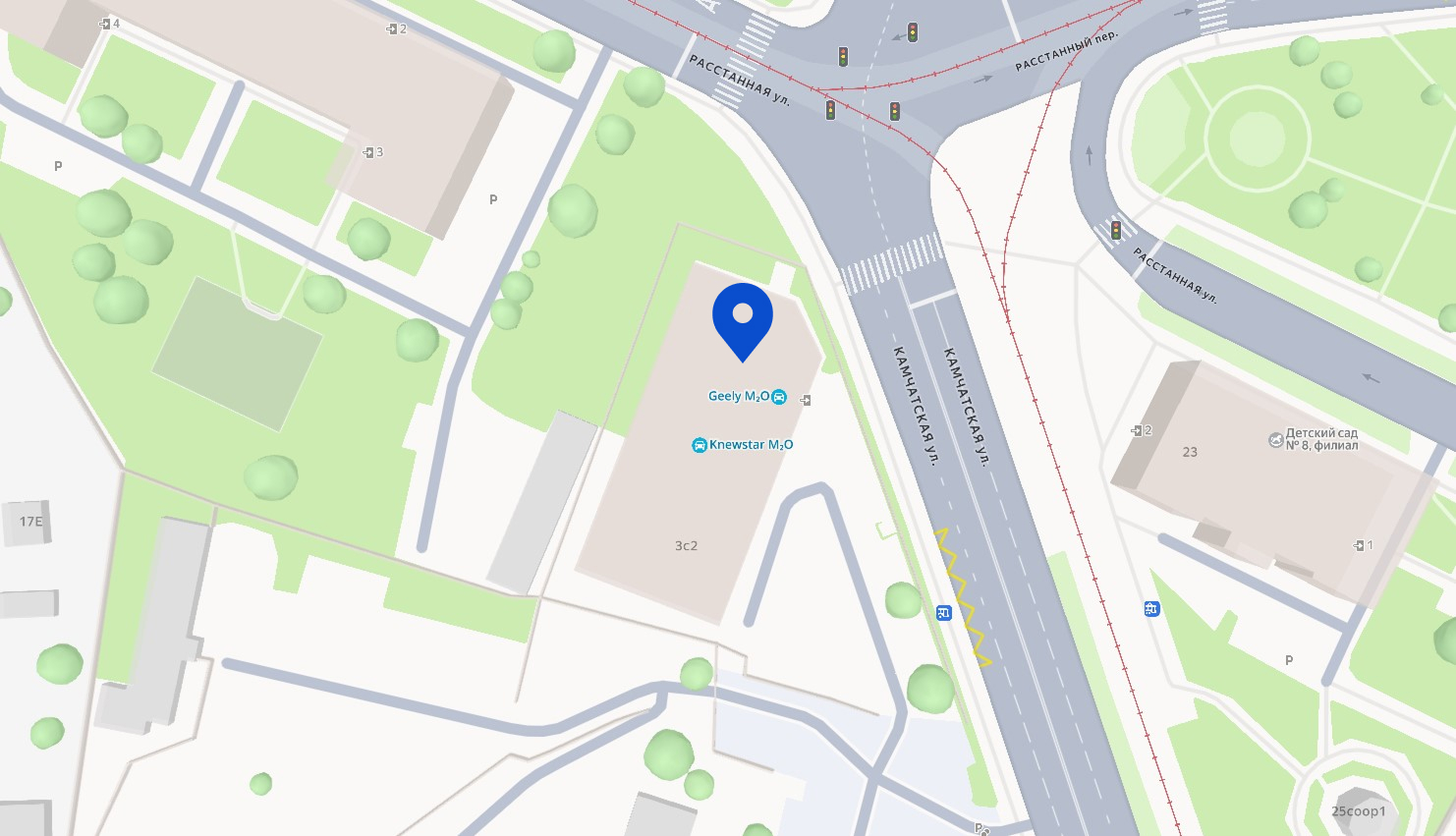 Автомобиль находится